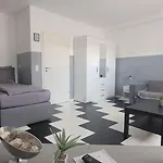 Royal-apartments mit 2 Betten&1 Schlafsofa UR